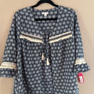 Xhilaration Navy and White Floral Top